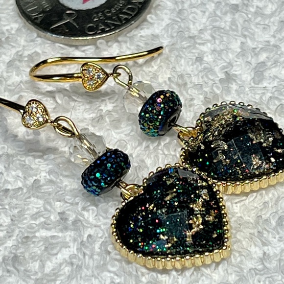 🖤Pretty dangle-glitter black heart earrings —-Gold NWOT - Picture 2 of 13